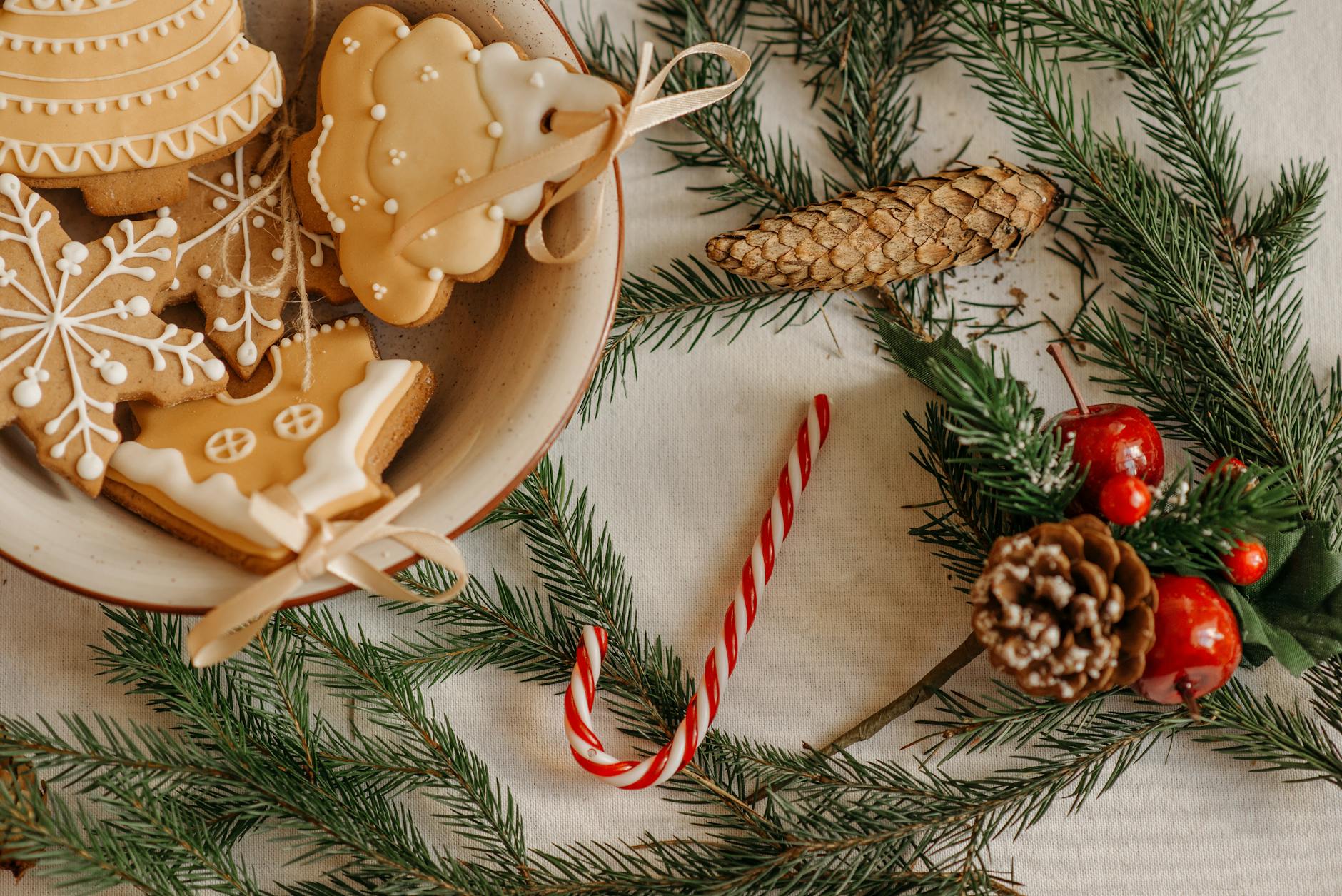 10 Creative + Unique Holiday Birthday Party Themes for Kids (Ages 1–3)